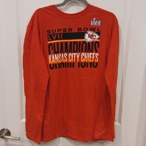 Mens NFL Kansas City Chiefs Longsleeve tshirt New With Tags Size L